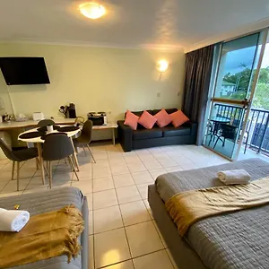 https://holiday-lodge-apartment.cairnshotels4all.com