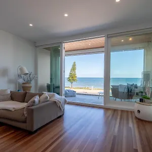 https://beachfront-home-in.adelaidehotels-au.com