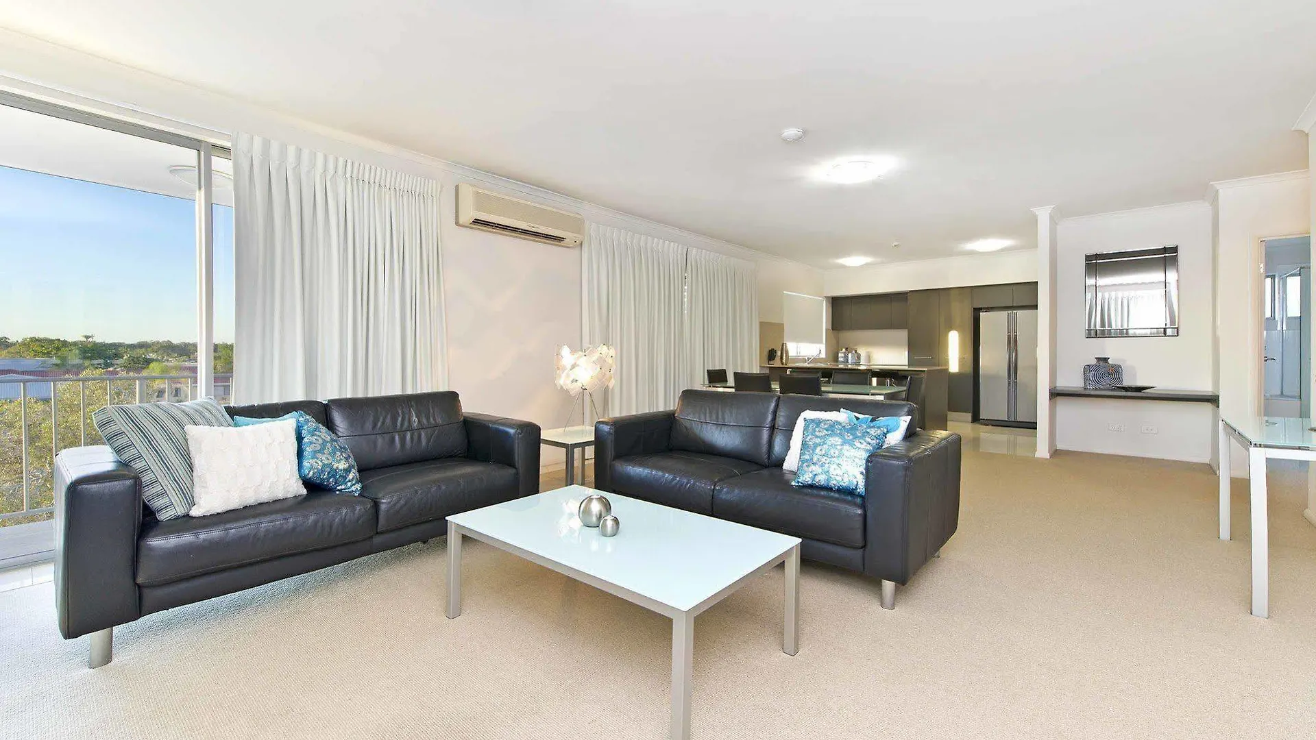 On The Bay Apartments Bongaree Aparthotel